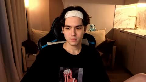 travisrivas online show from July 18, 3:13 am