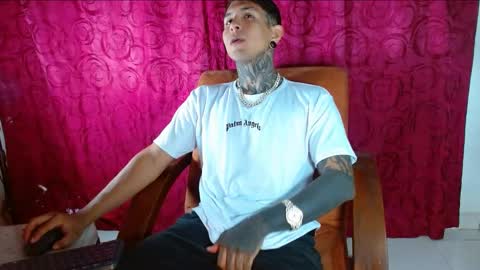 TRAV - INDEPENDENT MODEL online show from January 2, 5:39 pm