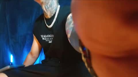 TRAV - INDEPENDENT MODEL online show from January 21, 12:04 am