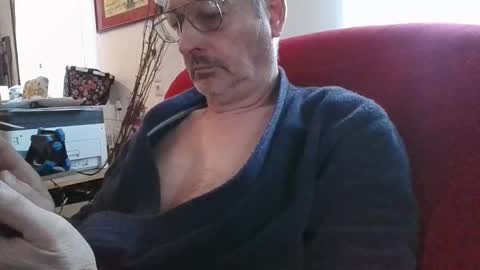 trebgeis1 online show from November 26, 8:50 am