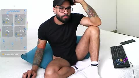 Hunter man online show from April 10, 6:04 pm