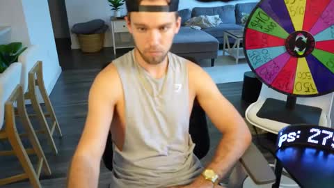 Snapshot of troy_greenxo chatting on September 19, 9:14 pm Troy Green online show from September 19, 9:14 pm