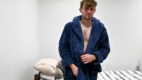 troy_w online show from June 30, 9:16 pm