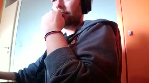 eros online show from February 16, 11:41 am