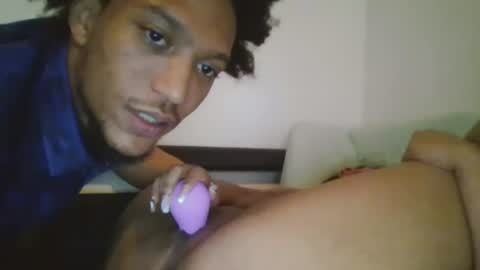 Almond Frank online show from August 3, 9:04 am