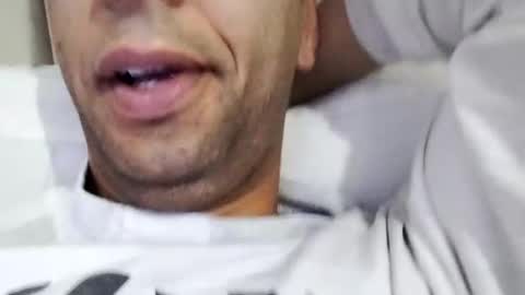 Snapshot of tunisiensexyguy chatting on December 30, 3:36 am TunisienSexyGuy online show from December 30, 3:36 am