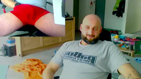 twardyidlugi online show from February 12, 11:07 am