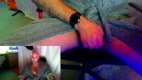 twardyidlugi online show from December 15, 10:48 pm