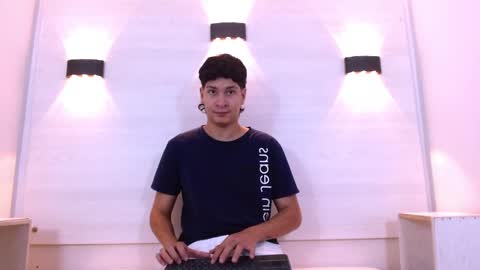 samu online show from November 22, 1:43 pm