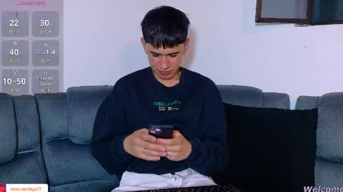 Mr Daren online show from April 13, 6:52 pm