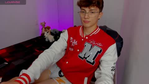 jhony online show from June 9, 2:24 am