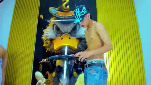 twink_scott19 online show from December 19, 9:12 pm