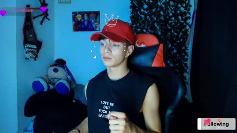 Snapshot of twink_sebas_ chatting on February 11, 2:03 am Bad boy sebastian online show from February 11, 2:03 am
