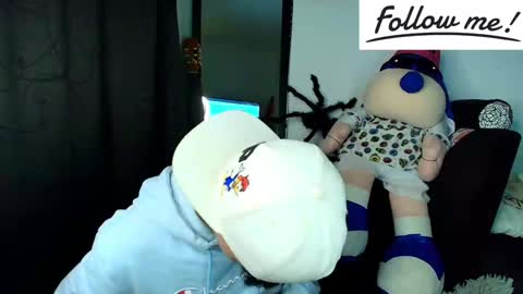 Snapshot of twink_sebas_ chatting on December 11, 4:40 am Bad boy sebastian online show from December 11, 4:40 am