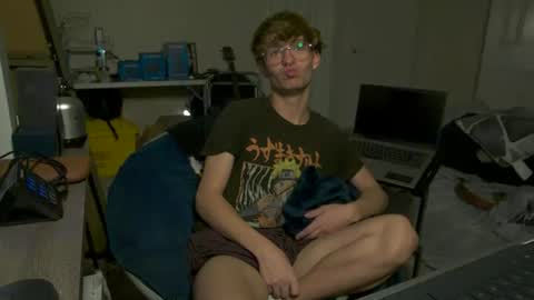 shytwink online show from September 16, 2:51 pm