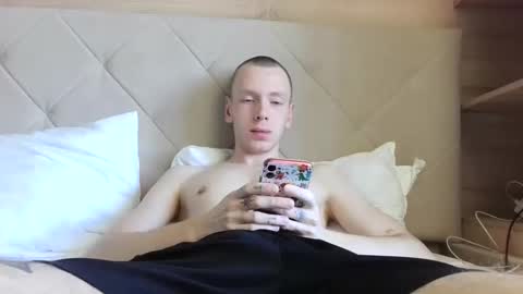 Snapshot of twinkyboyxq chatting on September 25, 10:36 am TwinkyBoyxq online show from September 25, 10:36 am