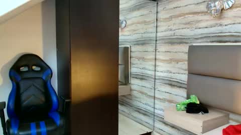    online show from January 19, 3:31 am