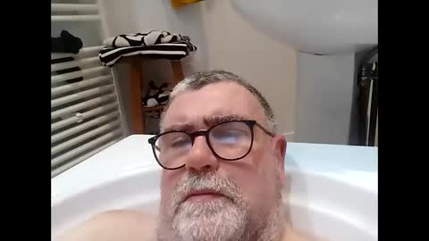 twohats2810 online show from January 15, 7:27 pm