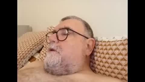 twohats2810 online show from February 15, 9:18 am