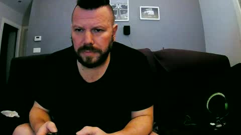 Txan  Chan online show from March 8, 11:31 pm