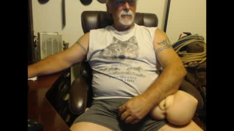txlobo60 online show from April 28, 2:27 am