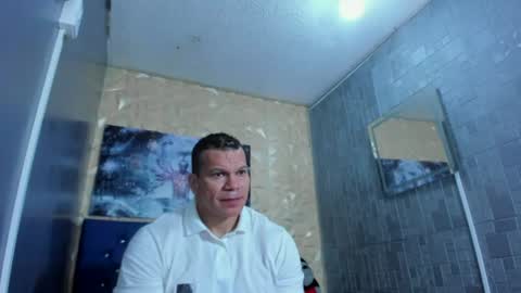 Tyleer Scot online show from June 29, 1:22 pm