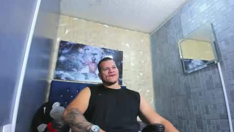 Tyleer Scot online show from June 9, 1:46 pm