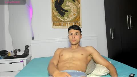 tyler_axel online show from April 13, 1:39 am