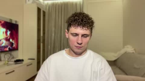 tyler_garrner online show from December 5, 4:58 pm