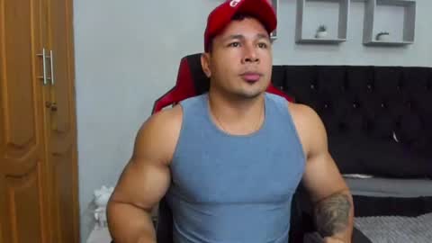 tyler_hank1 online show from July 23, 1:31 am