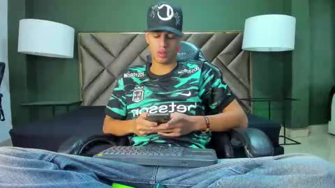 Tyler Rodriguez online show from October 27, 11:40 pm