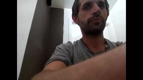 Snapshot of tylerweist727678265 chatting on November 2, 8:40 am tylerweist727678265 online show from November 2, 8:40 am