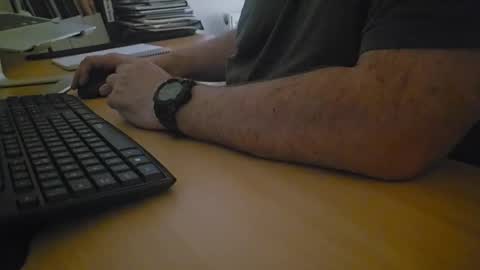 ukbigguy200448 online show from September 11, 6:51 pm