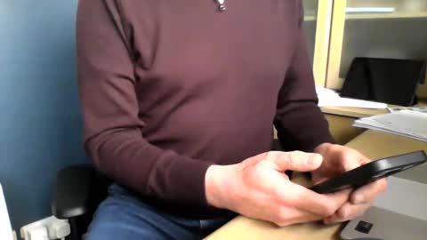 mark online show from May 15, 4:37 pm