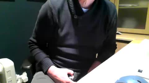 mark online show from February 25, 6:31 pm