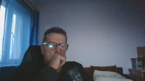 ulmeni4 online show from December 17, 2:46 pm