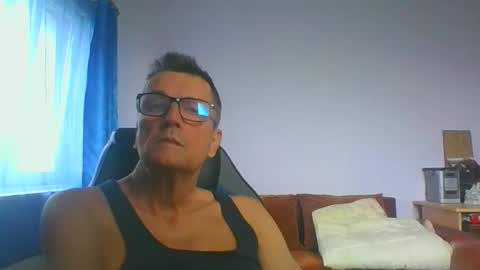 ulmeni4 online show from November 14, 9:00 am