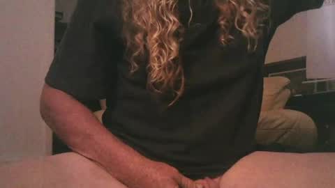 umbrado online show from June 27, 2:01 pm
