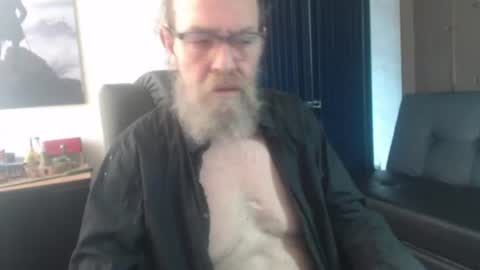 Uncle Hottie online show from July 28, 6:20 pm