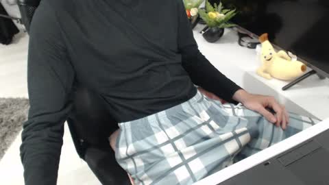 uniqueboy22 online show from May 11, 5:43 pm