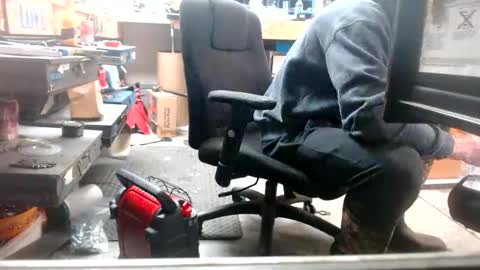 upforanything27 online show from December 17, 1:07 am