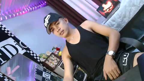 ur_shan21 online show from July 8, 3:38 pm