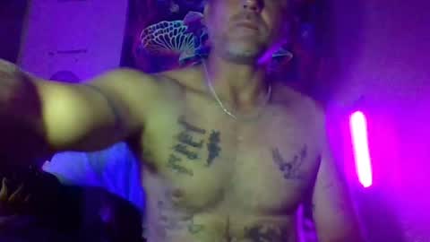 urdaddy875867 online show from June 22, 3:25 am