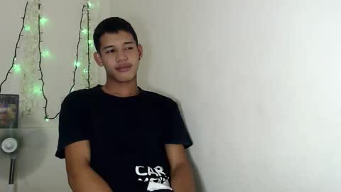 urdreamboy_clarin online show from December 5, 8:38 pm