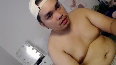 ure_fattytoy143 online show from July 27, 1:29 pm