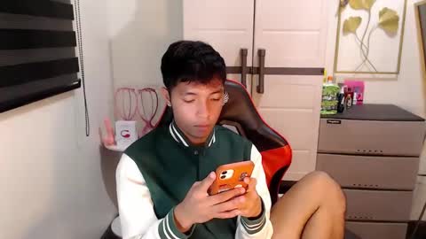 Ethan online show from March 25, 10:25 pm