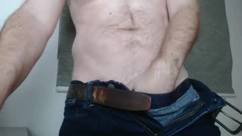 Snapshot of us5030 chatting on January 1, 6:06 pm US5030 online show from January 1, 6:06 pm