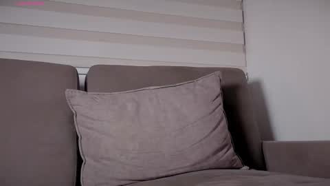 valenthinoking online show from November 28, 2:37 am