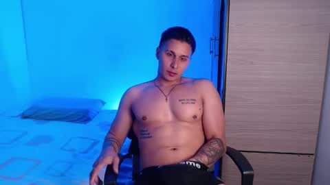 VALENTINO online show from November 19, 12:32 am