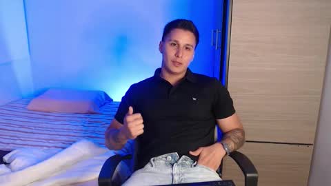 VALENTINO online show from February 19, 10:50 pm